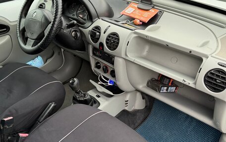 Renault Kangoo II рестайлинг, 2001 год, 290 000 рублей, 14 фотография
