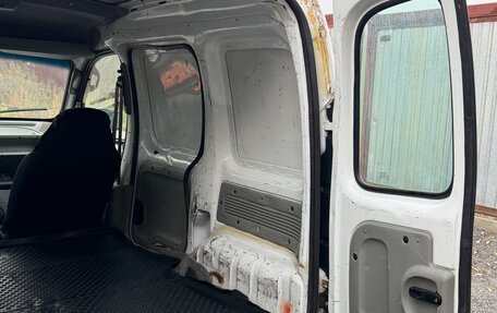 Renault Kangoo II рестайлинг, 2001 год, 290 000 рублей, 21 фотография