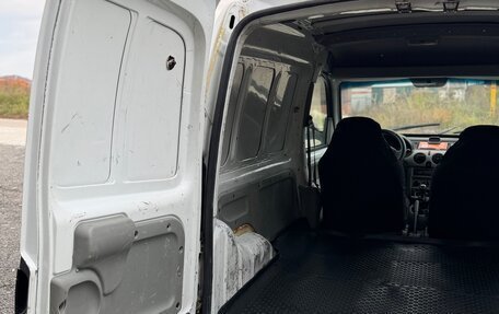 Renault Kangoo II рестайлинг, 2001 год, 290 000 рублей, 20 фотография