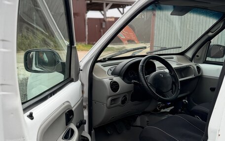 Renault Kangoo II рестайлинг, 2001 год, 290 000 рублей, 11 фотография