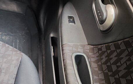 Nissan Note II рестайлинг, 2007 год, 400 000 рублей, 13 фотография