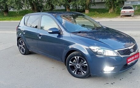 KIA cee'd I рестайлинг, 2011 год, 720 000 рублей, 1 фотография