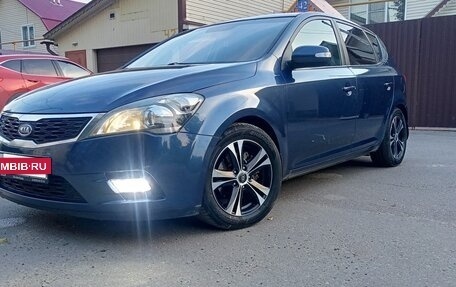 KIA cee'd I рестайлинг, 2011 год, 720 000 рублей, 11 фотография