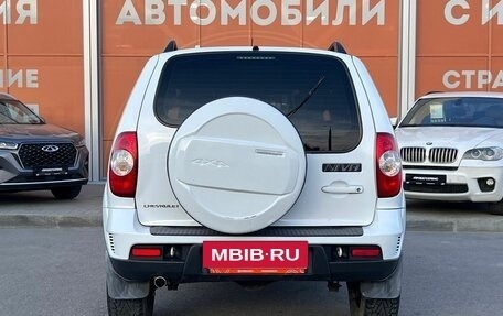 Chevrolet Niva I рестайлинг, 2017 год, 780 000 рублей, 6 фотография