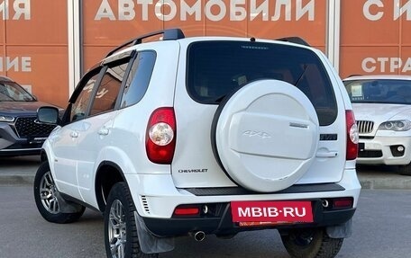 Chevrolet Niva I рестайлинг, 2017 год, 780 000 рублей, 7 фотография