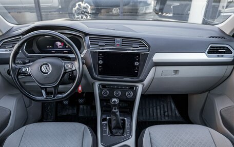 Volkswagen Tiguan II, 2018 год, 1 554 000 рублей, 7 фотография