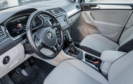 Volkswagen Tiguan II, 2018 год, 1 554 000 рублей, 5 фотография