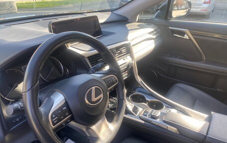 Lexus RX IV рестайлинг, 2017 год, 4 690 000 рублей, 12 фотография