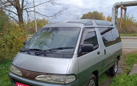 Toyota Town Ace III, 1993 год, 650 000 рублей, 2 фотография