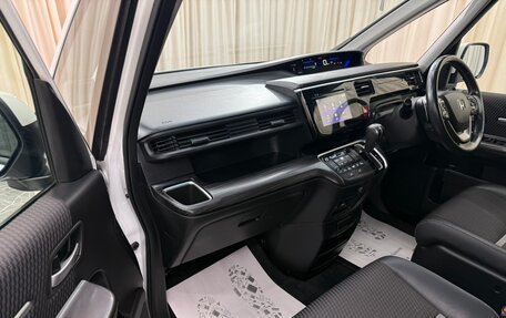 Honda Stepwgn IV, 2016 год, 1 749 000 рублей, 12 фотография