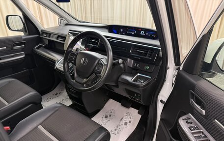 Honda Stepwgn IV, 2016 год, 1 749 000 рублей, 10 фотография