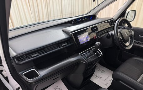 Honda Stepwgn IV, 2016 год, 1 749 000 рублей, 13 фотография