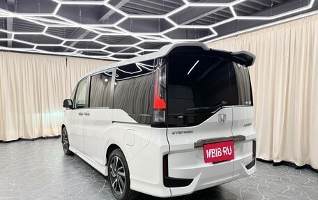 Honda Stepwgn IV, 2016 год, 1 749 000 рублей, 4 фотография