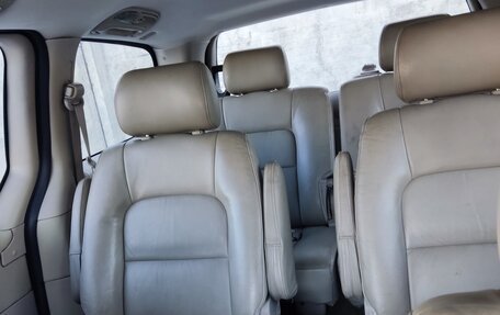 KIA Carnival III, 2005 год, 550 000 рублей, 1 фотография