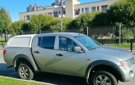 Mitsubishi L200 IV рестайлинг, 2007 год, 1 000 000 рублей, 2 фотография