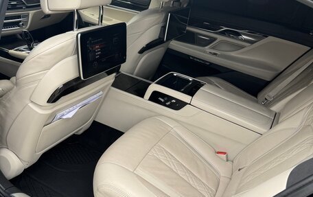 BMW 7 серия, 2015 год, 2 250 000 рублей, 8 фотография