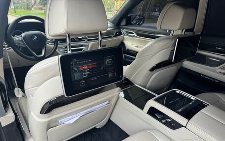 BMW 7 серия, 2015 год, 2 250 000 рублей, 10 фотография