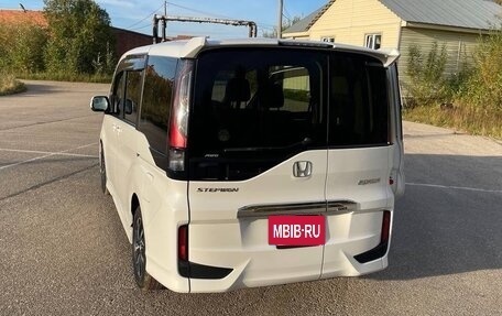 Honda Stepwgn IV, 2021 год, 2 600 000 рублей, 5 фотография