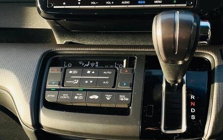 Honda Stepwgn IV, 2021 год, 2 600 000 рублей, 15 фотография