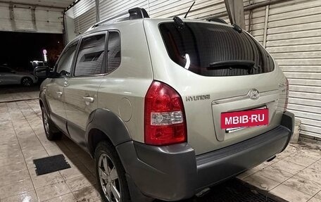 Hyundai Tucson III, 2008 год, 840 000 рублей, 2 фотография