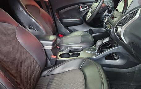 Hyundai ix35 I рестайлинг, 2012 год, 955 000 рублей, 13 фотография