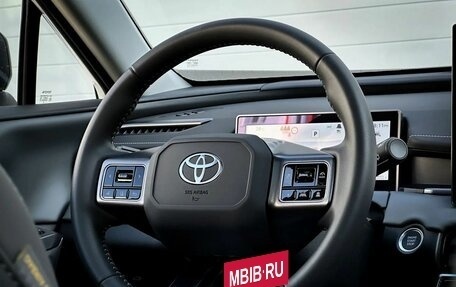 Toyota RAV4, 2026 год, 4 300 000 рублей, 16 фотография