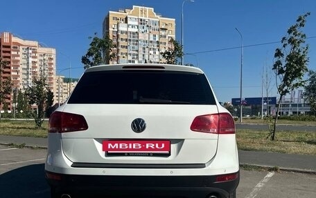 Volkswagen Touareg III, 2010 год, 2 100 000 рублей, 5 фотография
