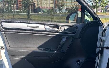 Volkswagen Touareg III, 2010 год, 2 100 000 рублей, 10 фотография