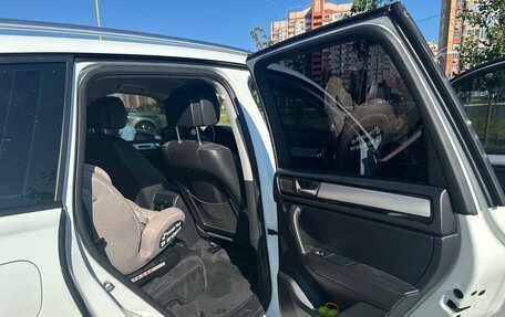Volkswagen Touareg III, 2010 год, 2 100 000 рублей, 16 фотография