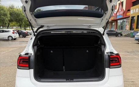 Volkswagen T-Cross I, 2022 год, 1 710 800 рублей, 9 фотография