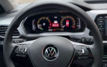 Volkswagen T-Cross I, 2022 год, 1 710 800 рублей, 10 фотография