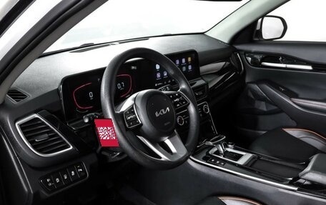 KIA Seltos I, 2023 год, 2 500 000 рублей, 20 фотография