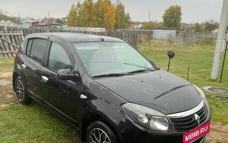 Renault Sandero I, 2014 год, 550 000 рублей, 2 фотография