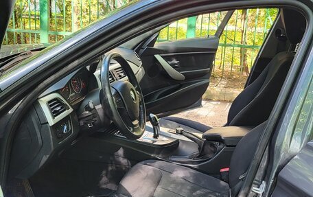 BMW 3 серия, 2018 год, 1 790 000 рублей, 7 фотография