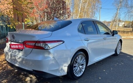 Toyota Camry, 2018 год, 2 580 000 рублей, 6 фотография