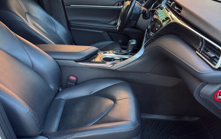 Toyota Camry, 2018 год, 2 580 000 рублей, 16 фотография