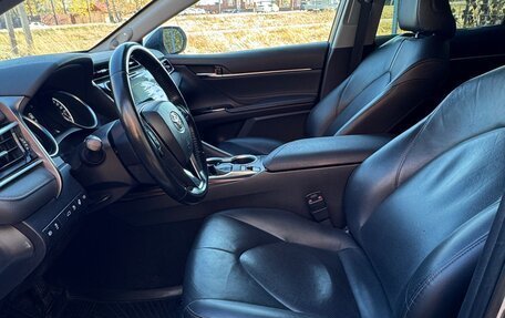 Toyota Camry, 2018 год, 2 580 000 рублей, 17 фотография