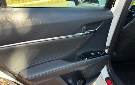 Toyota Camry, 2018 год, 2 580 000 рублей, 21 фотография