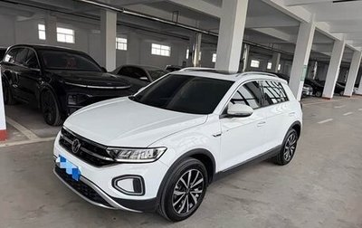 Volkswagen T-Roc I, 2023 год, 1 740 800 рублей, 1 фотография