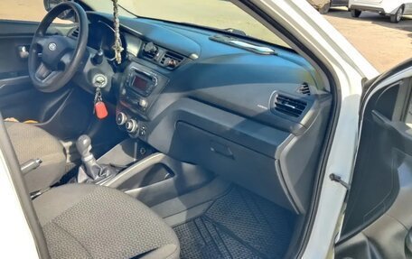 KIA Rio III рестайлинг, 2012 год, 850 000 рублей, 14 фотография