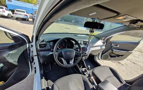 KIA Rio III рестайлинг, 2012 год, 850 000 рублей, 18 фотография