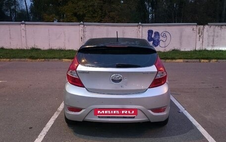 Hyundai Solaris II рестайлинг, 2011 год, 610 000 рублей, 5 фотография