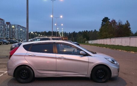 Hyundai Solaris II рестайлинг, 2011 год, 610 000 рублей, 8 фотография
