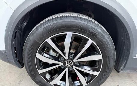 Volkswagen T-Roc I, 2023 год, 1 740 800 рублей, 17 фотография