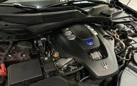 Maserati Quattroporte VI, 2013 год, 3 390 000 рублей, 27 фотография