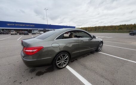 Mercedes-Benz E-Класс, 2010 год, 1 100 000 рублей, 2 фотография