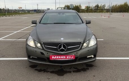 Mercedes-Benz E-Класс, 2010 год, 1 100 000 рублей, 4 фотография