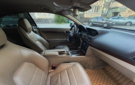Mercedes-Benz E-Класс, 2010 год, 1 100 000 рублей, 11 фотография