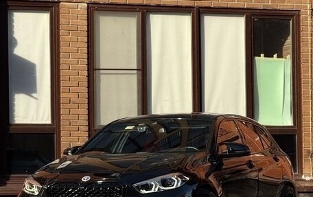 BMW 1 серия, 2022 год, 4 100 000 рублей, 2 фотография