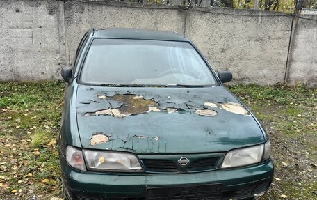 Nissan Almera, 2002 год, 30 000 рублей, 1 фотография